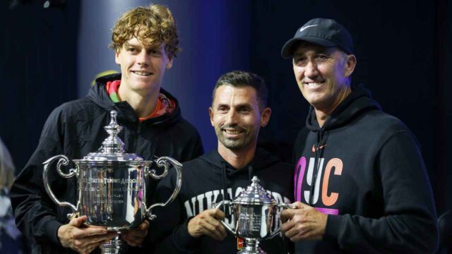 Darren Cahill (a destra), allenatore di Jannik Sinner (a sinistra) (ATP Tour)