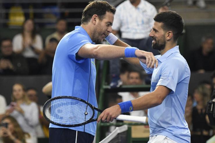Del Potro e Djokovic si abbracciano