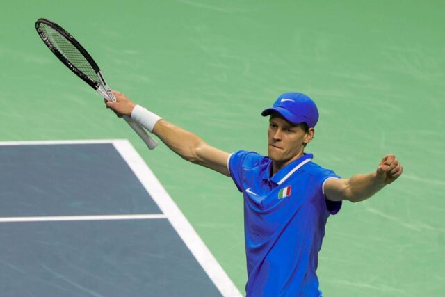 Sinner esulta dopo una vittoria in Davis