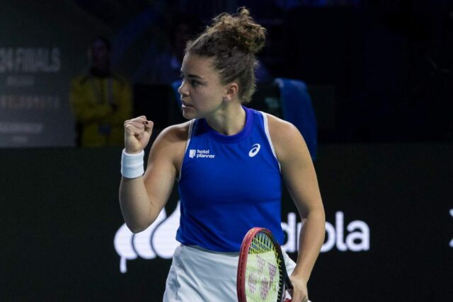 Jasmine Paolini esulta Billie