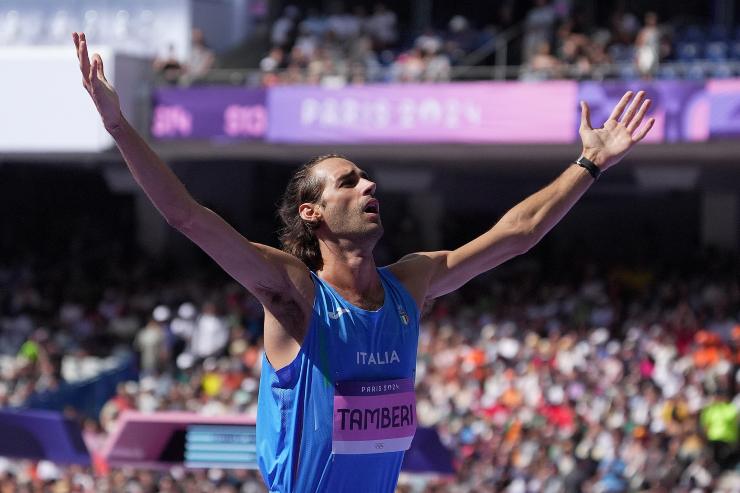 Gianmarco Tamberi esulta