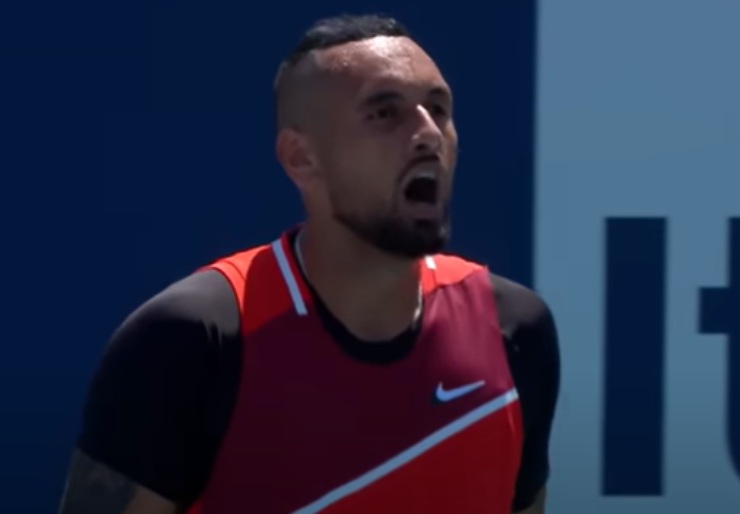 Kyrgios una furia in campo