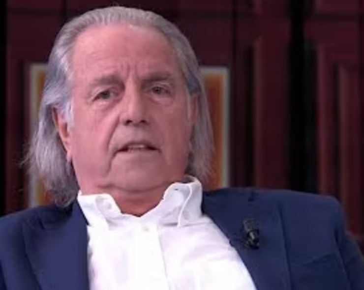 Bertolucci durante una intervista