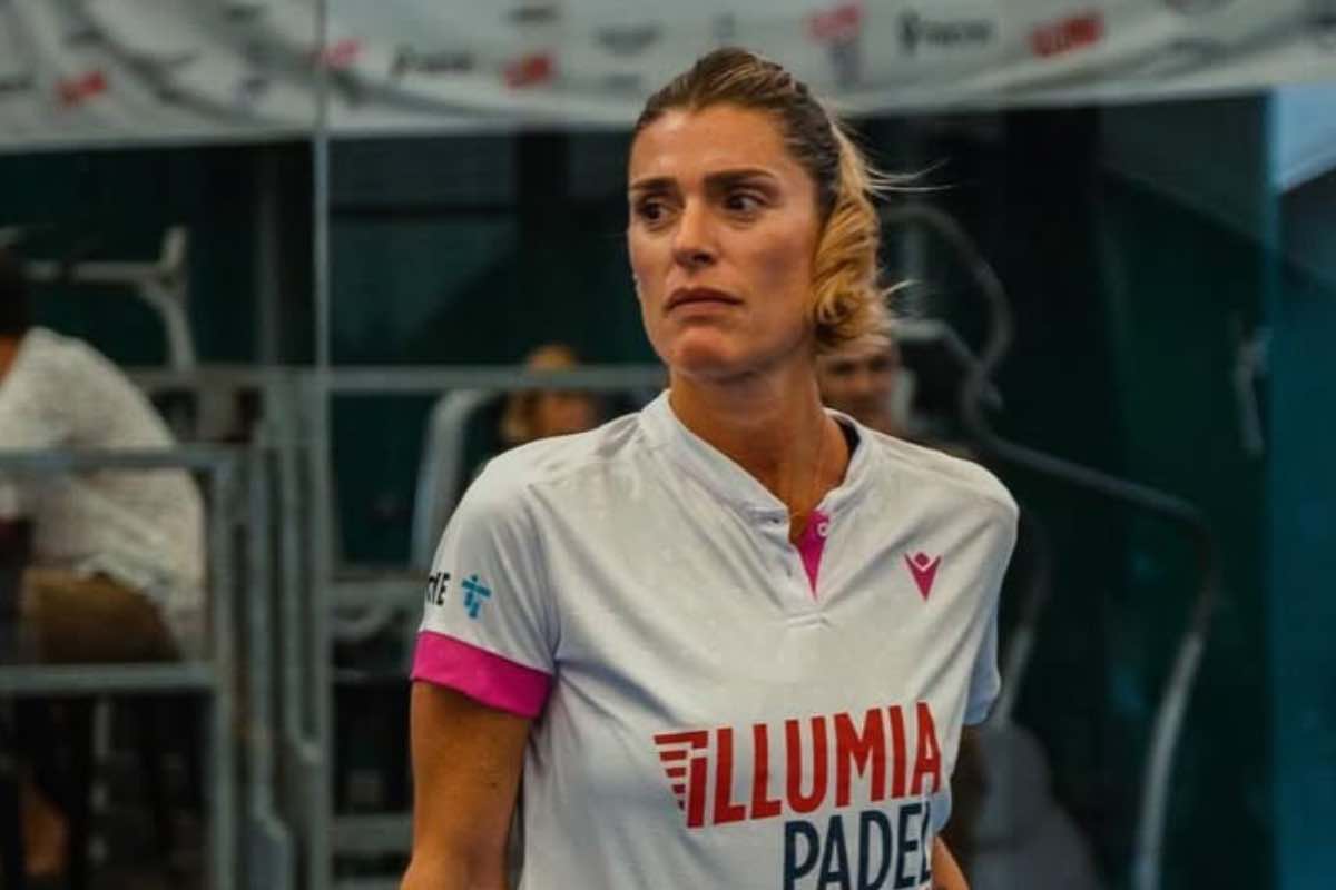 Francesca Piccinini gioca a padel