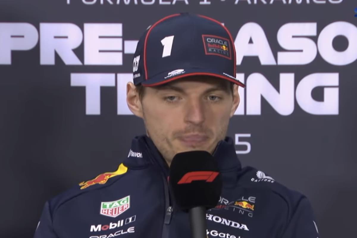 Verstappen in conferenza dopo i test in Bahrein