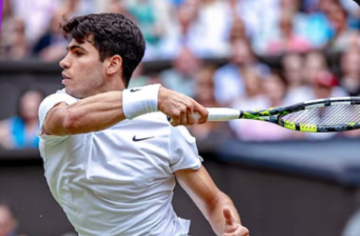 Alcaraz durante un match