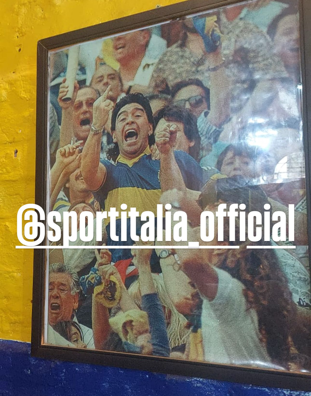 Diego Armando Maradona con la maglia del Boca Juniors - La Boca, Buenos Aires