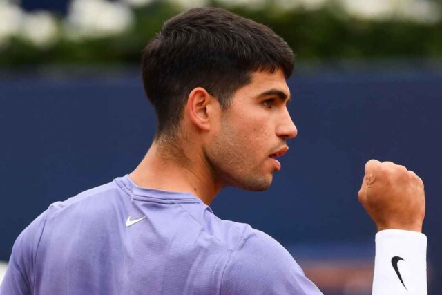 Carlos Alcaraz durante un match