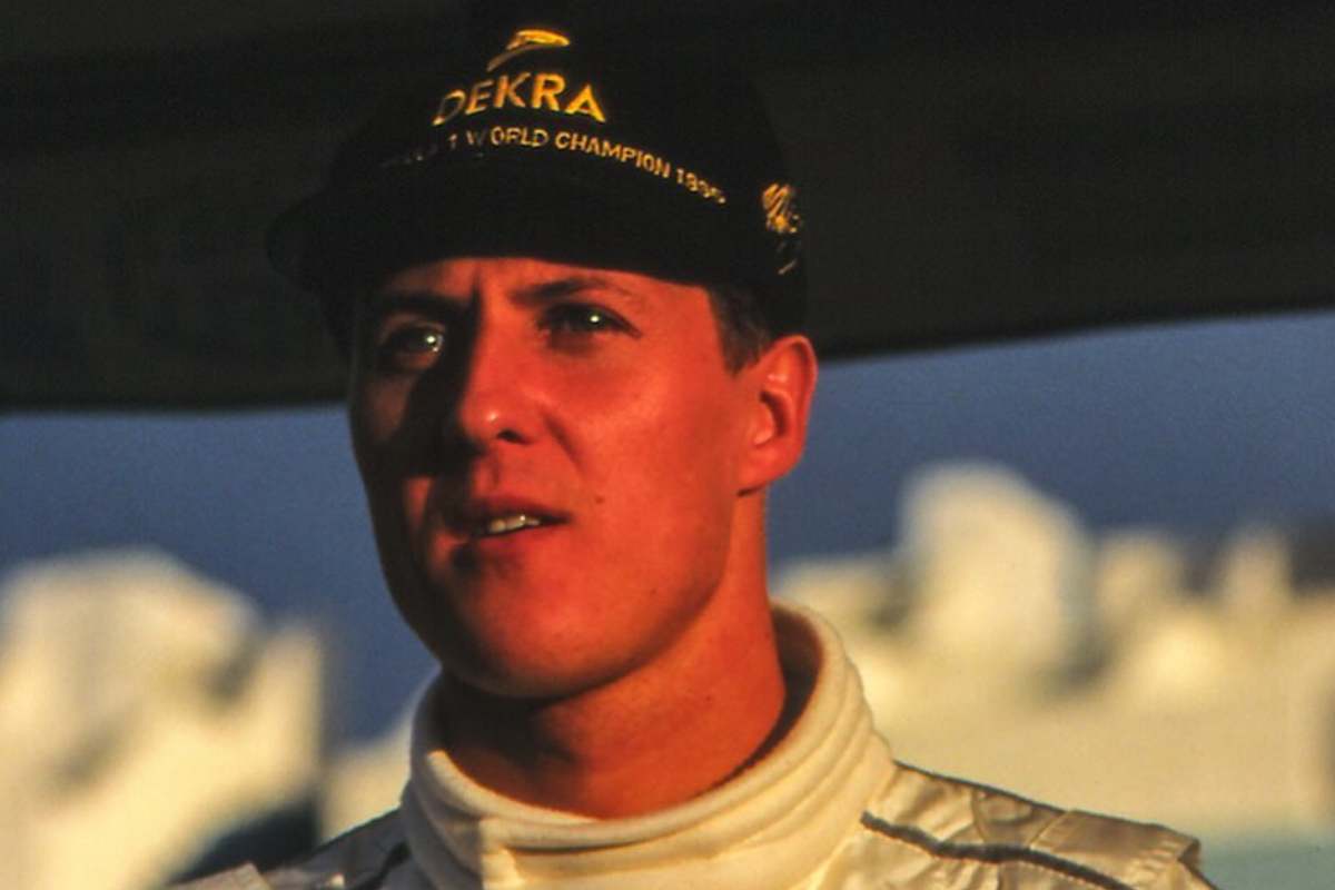 Michael Schumacher osserva preoccupato