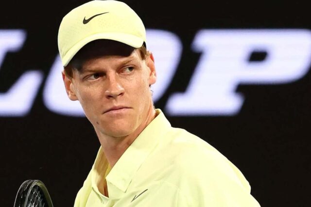 Jannik Sinner durante un match