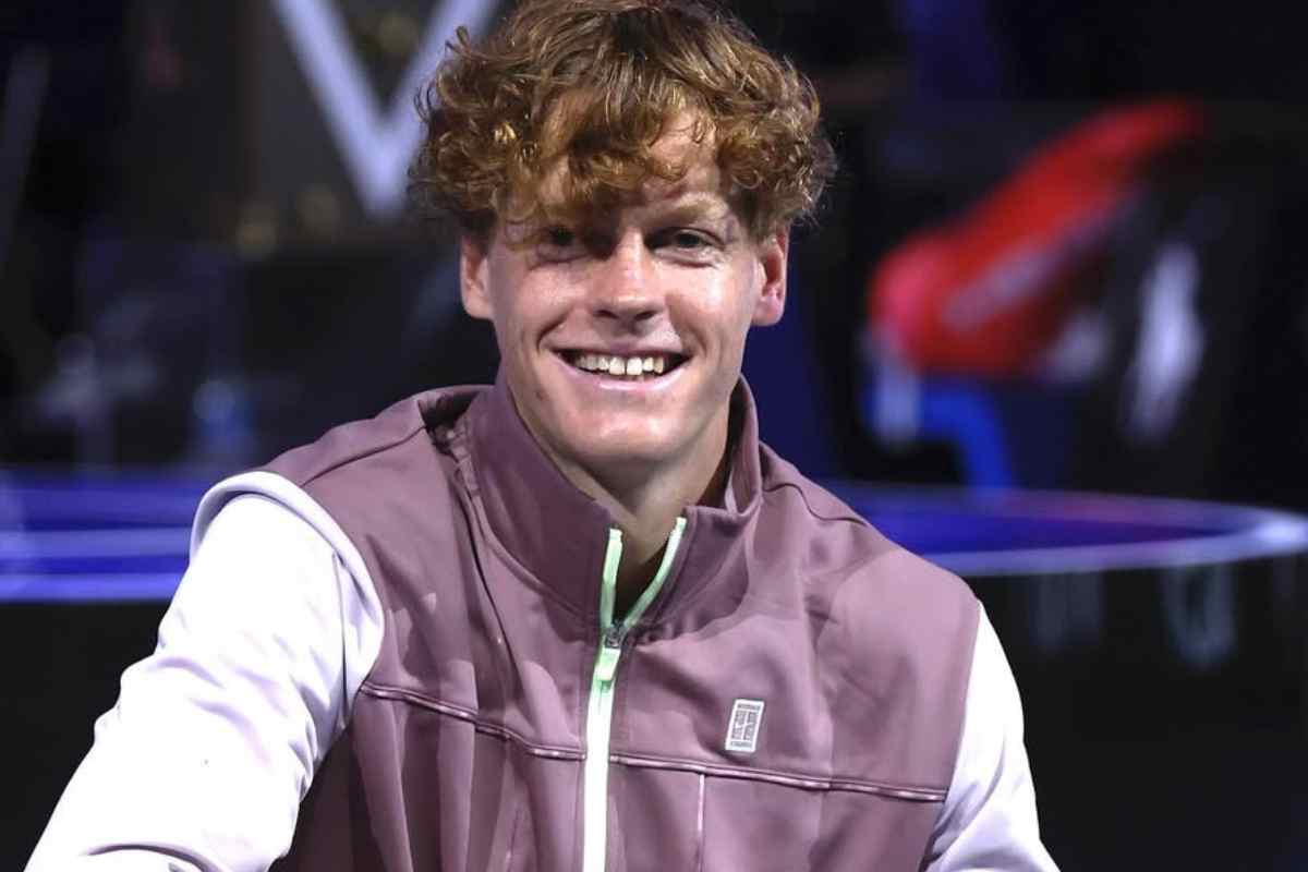 Jannik Sinner sorride 