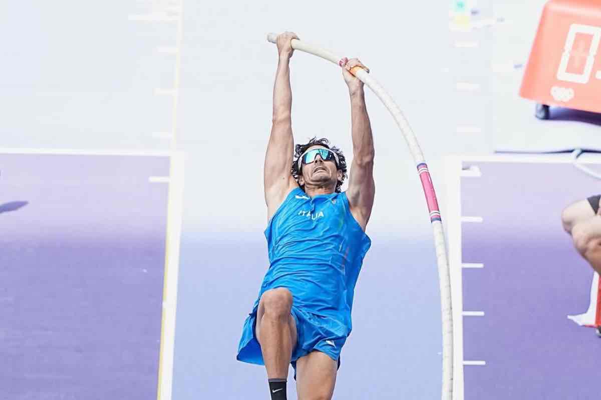 Claudio Stecchi salta