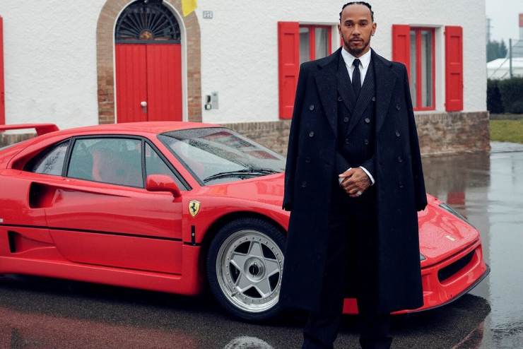 Hamilton il primo giorno a Maranello