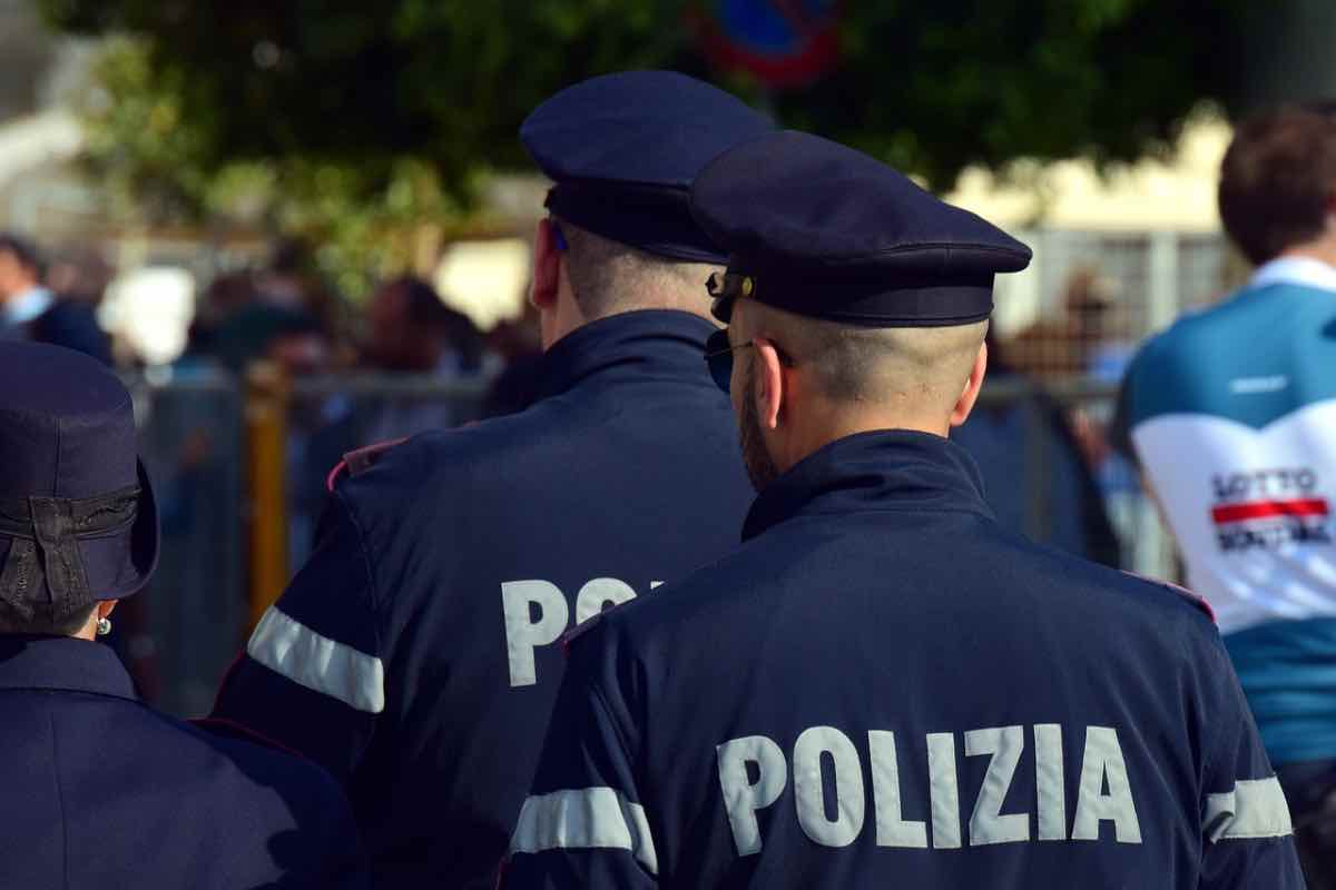 Agenti di polizia