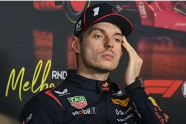 Verstappen nel box Red Bull