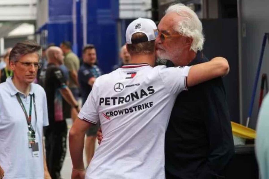 Briatore abbraccia Schumi