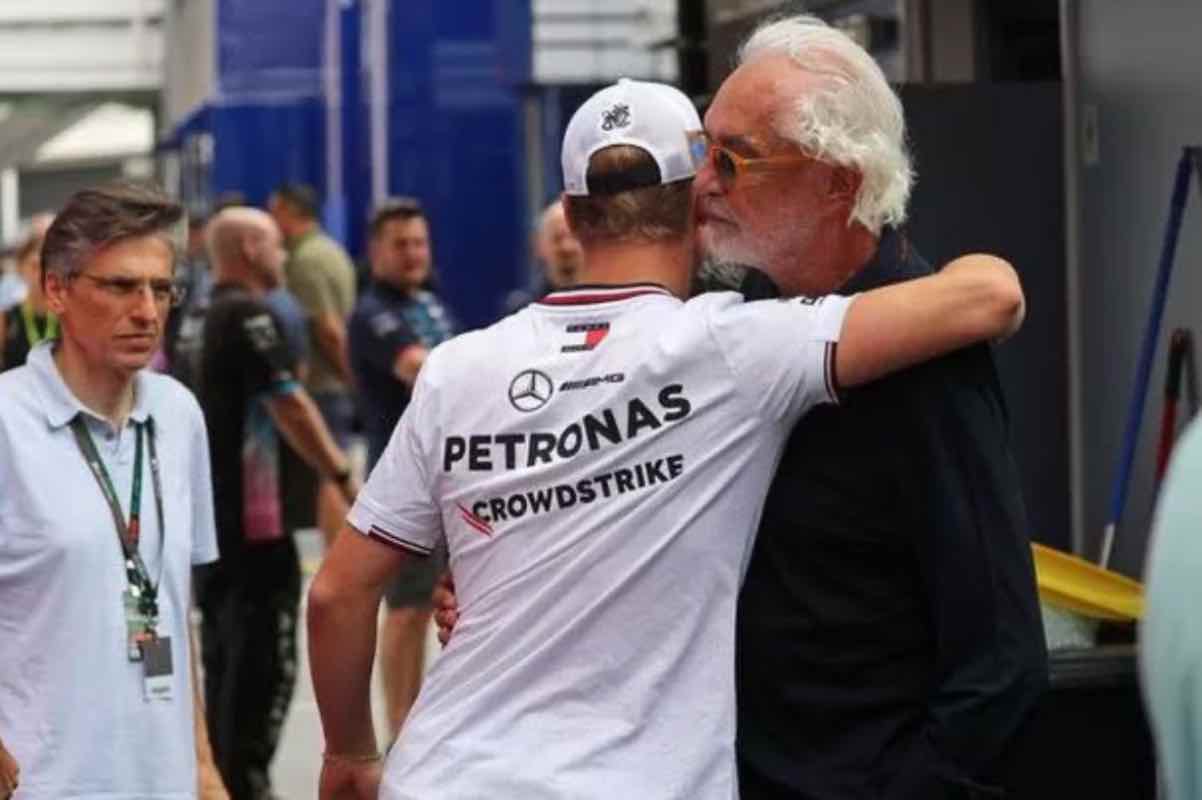 Briatore abbraccia Schumi