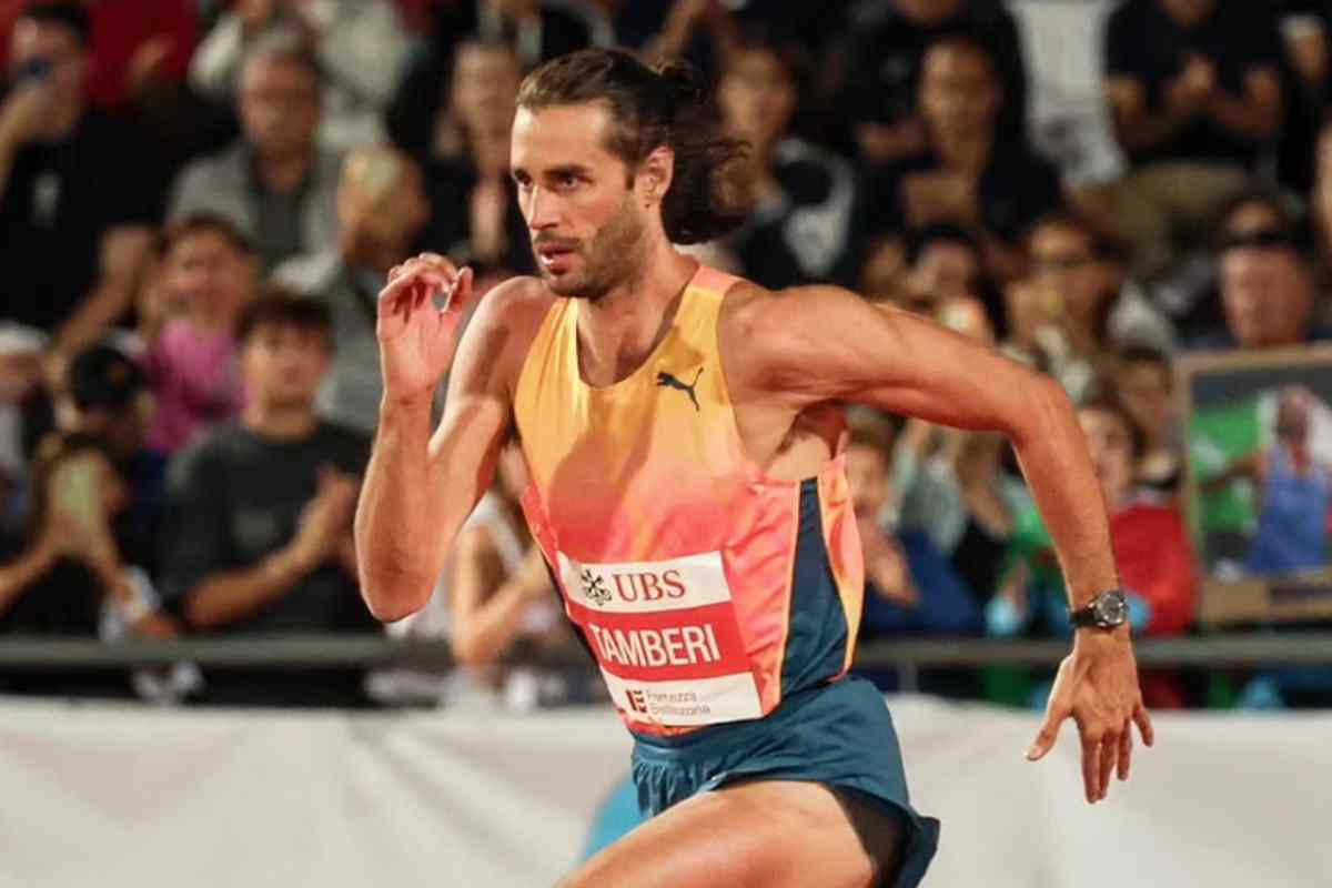 Gianmarco Tamberi si prepara a un salto