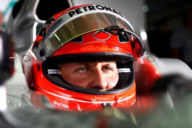 Schumacher mostra annuncio ufficiale