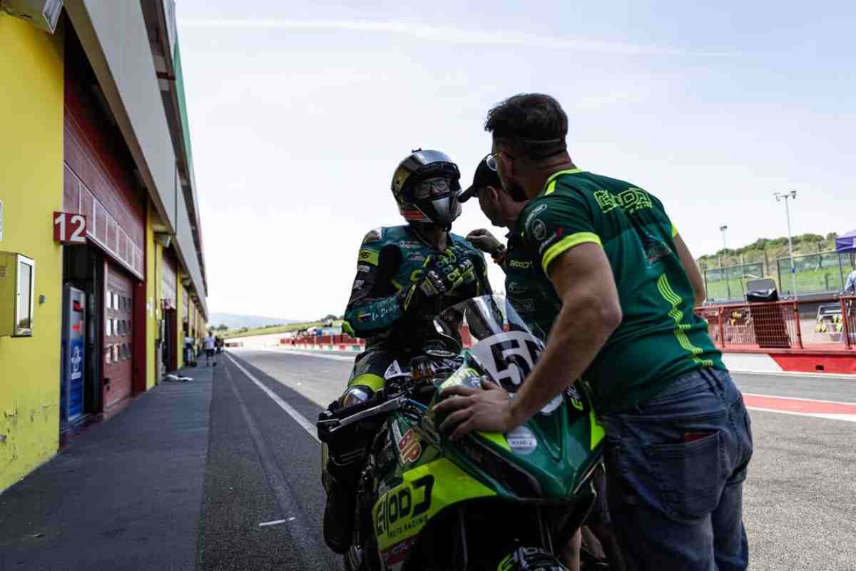 Paolo Conte a bordo della sua moto