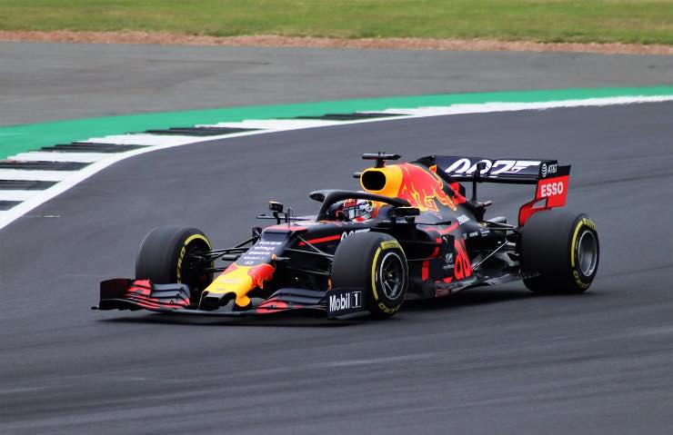 Max Verstappen clausola