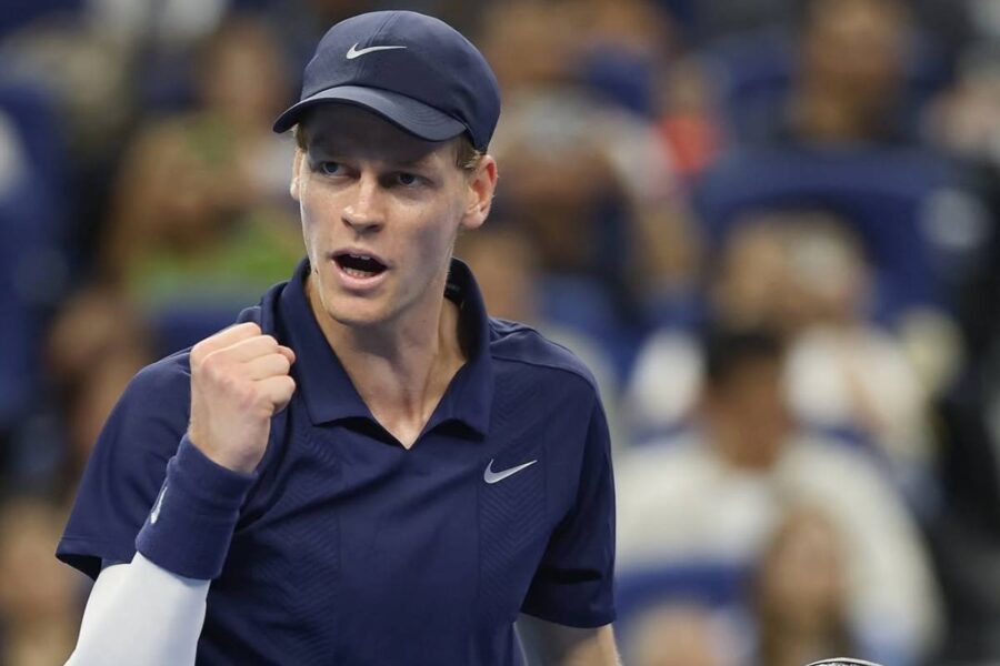 Sinner supera Alcaraz