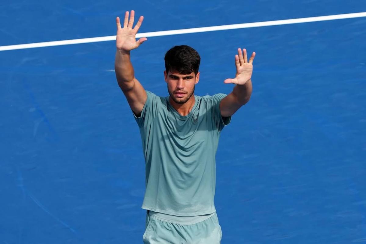 Alcaraz litiga davanti a tutti 