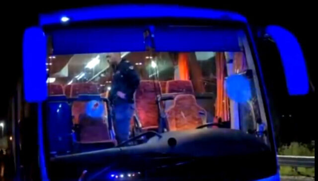 Il bus su cui viaggiavano i tifosi di Pistoia, di rientro da Rieti