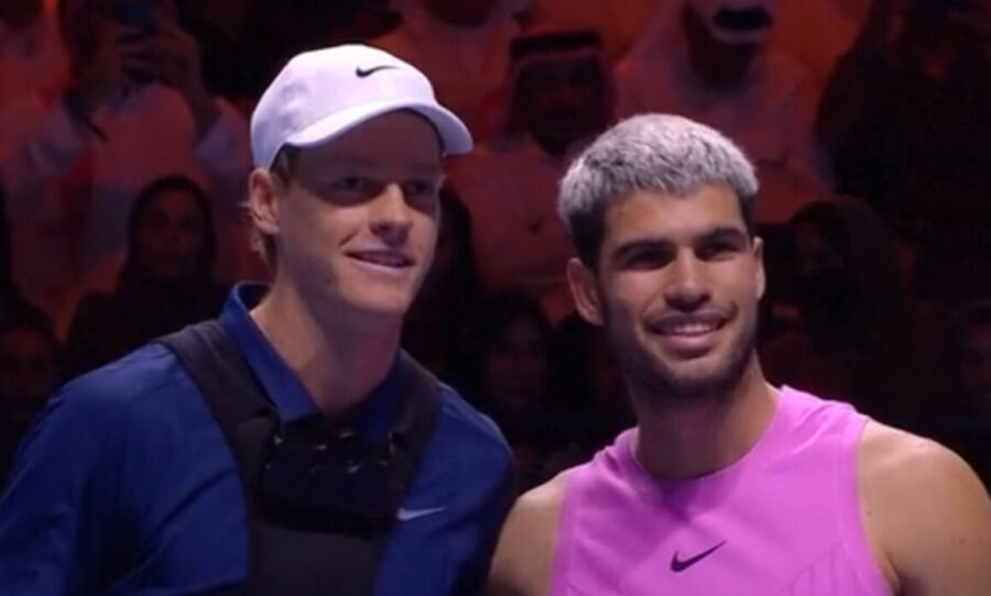 Sinner e Alcaraz prima della final del Six Kings Slam