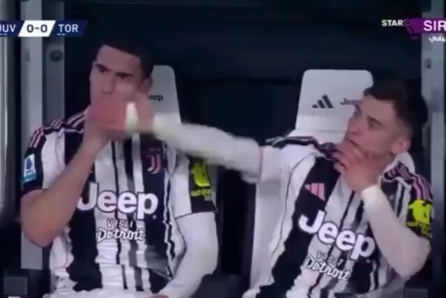 Il gesto di Chico Conceição contro la telecamera durante Juve-Torino