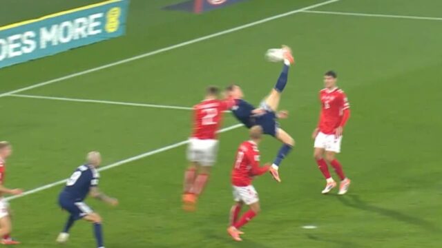 La rovesciata di Scott McTominay