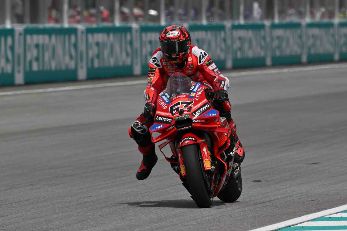 acosta sorpasso bagnaia bezzecchi