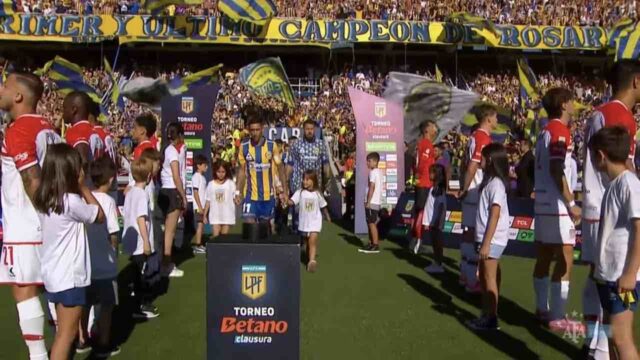 Il “pasillo de honor” al contrario dell’Estudiantes al Rosario Central