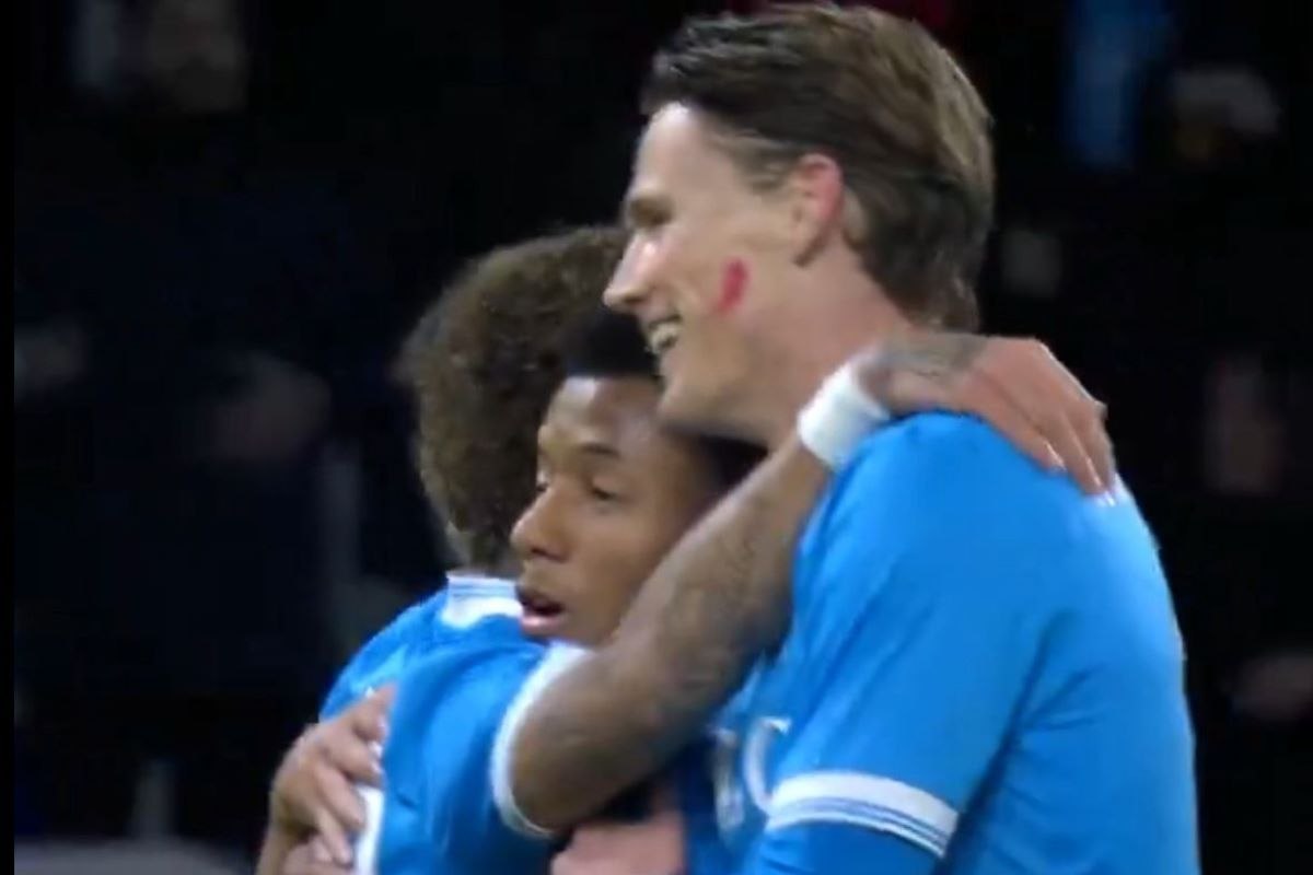 Lang, Neres e McTominay esultano