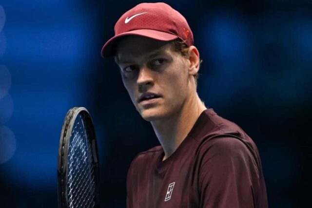 Jannik Sinner vola in semifinale alle Atp Finals 2025