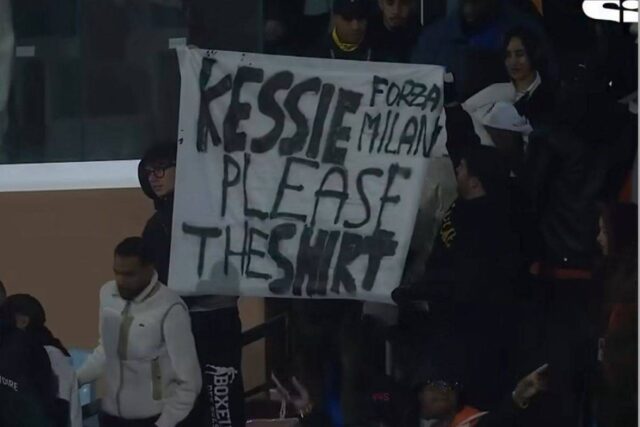 Striscione per Franck Kessié