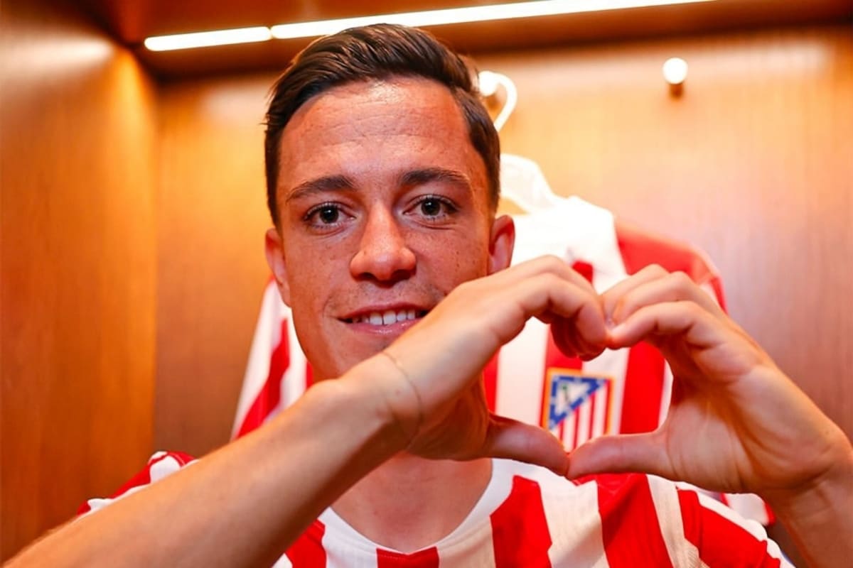 Raspadori con la maglia dell'Atletico