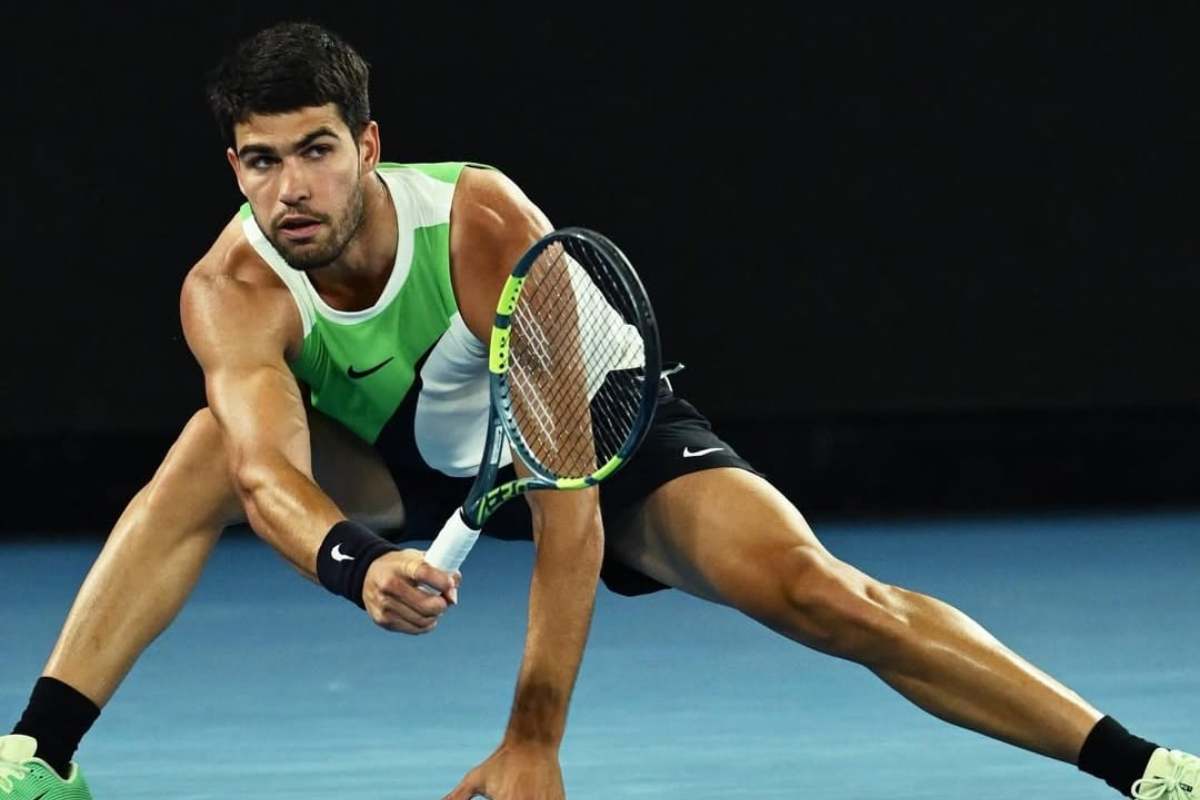 Carlos Alcaraz in azione agli AO