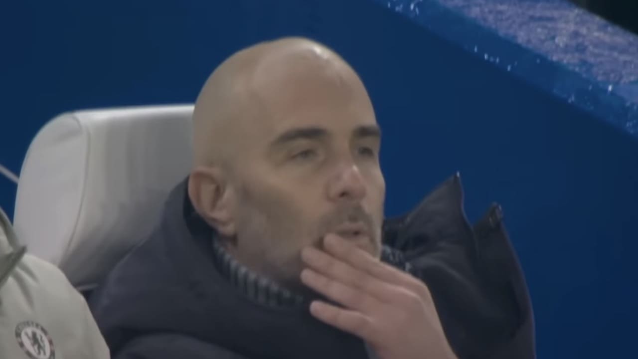 Enzo Maresca sulla panchina del Chelsea