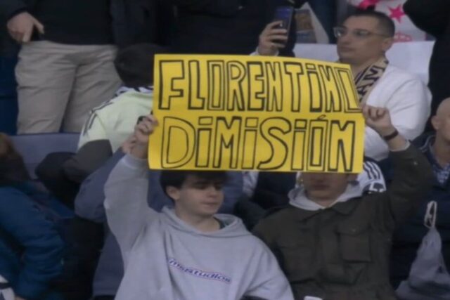 Real Madrid, i tifosi contestano Florentino Perez