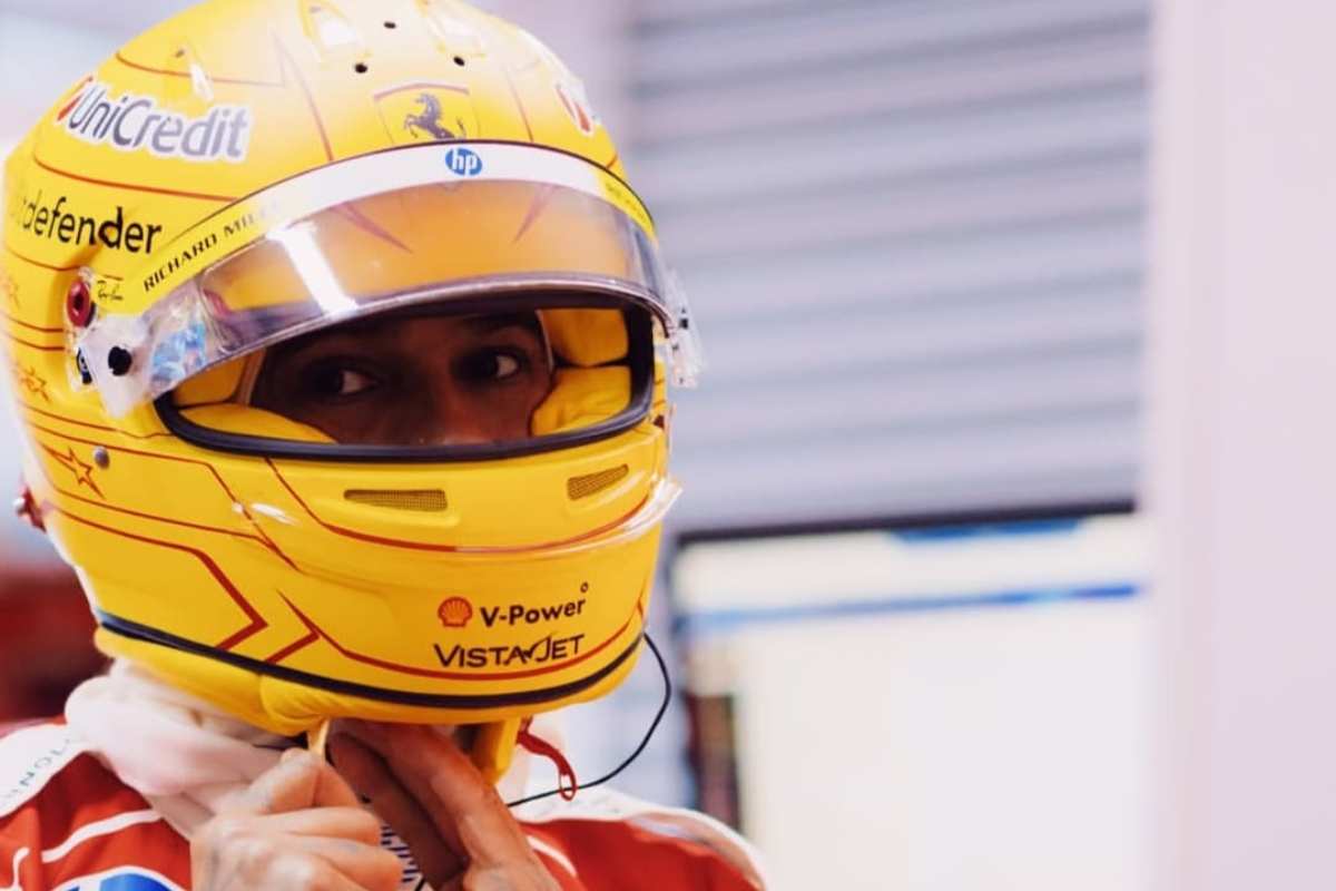 Lewis Hamilton stoccata