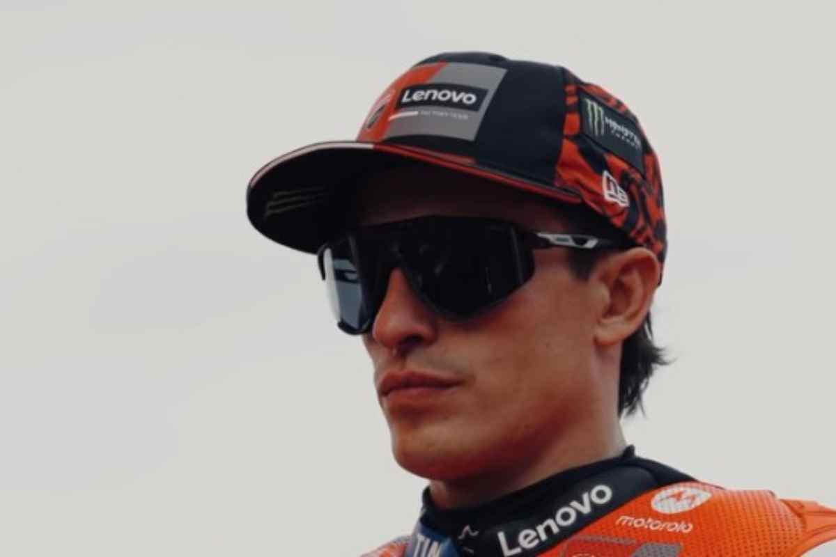 Marc Marquez con gli occhiali scuri