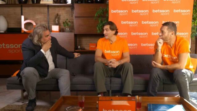 Totti e Ventola ad Aperitotti: dal “no” alla Roma alle polemiche sul VAR