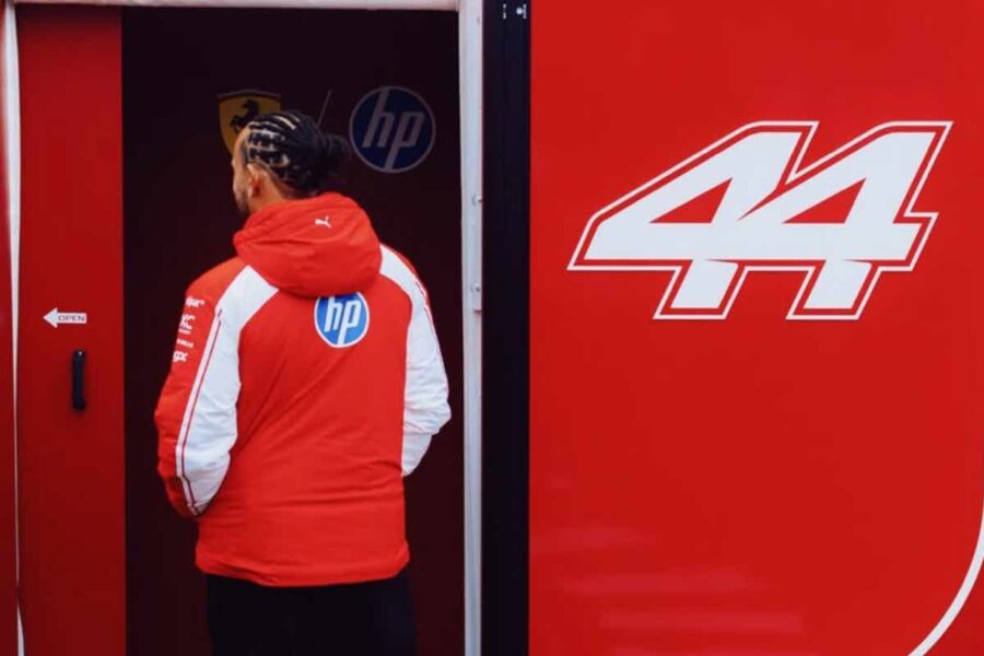 Hamilton lascia team