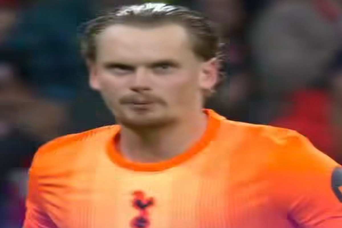 La serata horror di Kinsky, portiere del Tottenham