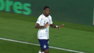 L'esultanza di Marcus Thuram per il 2-2 dell'Inter contro il Como