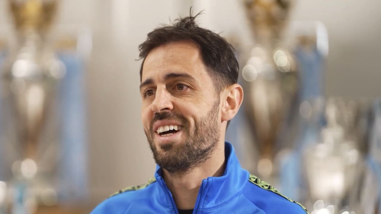 Bernardo Silva durante l’intervista di addio al Manchester City